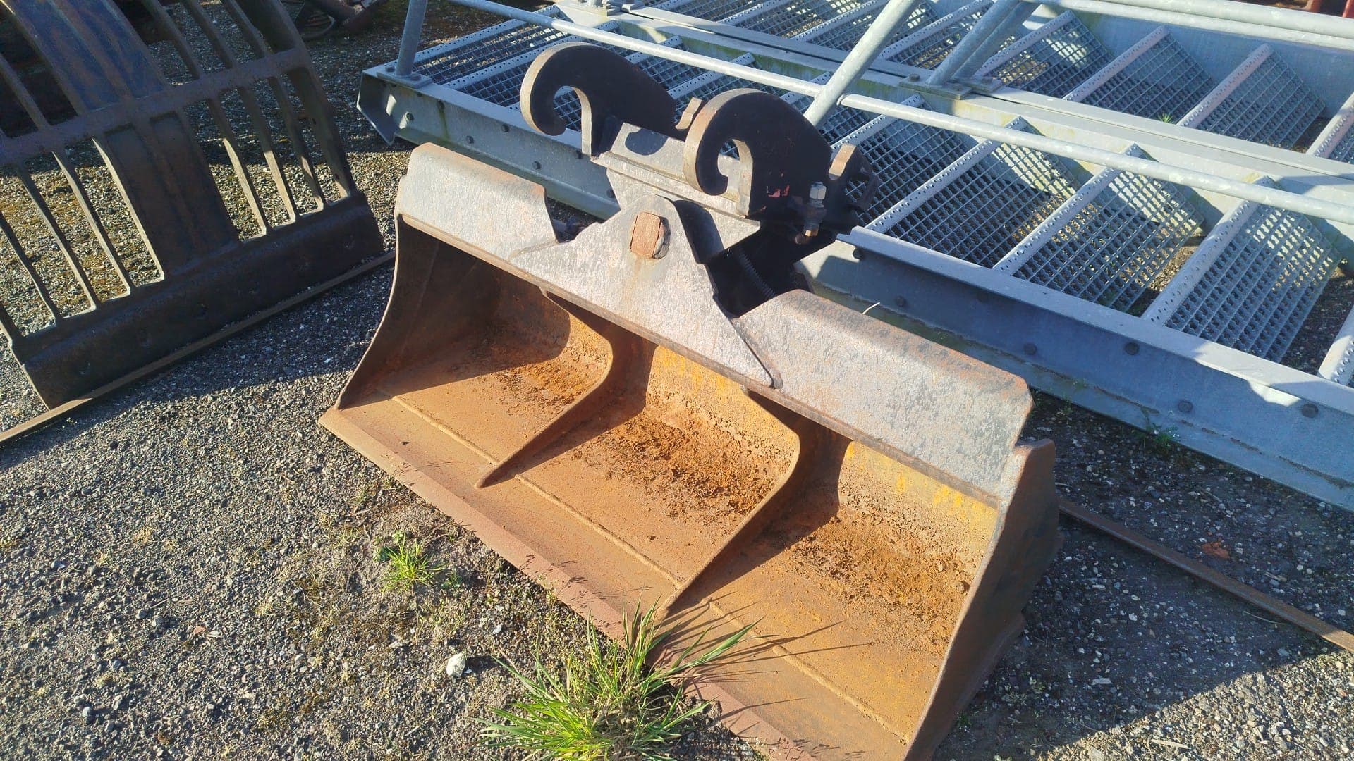 Schwenkschaufel CW10