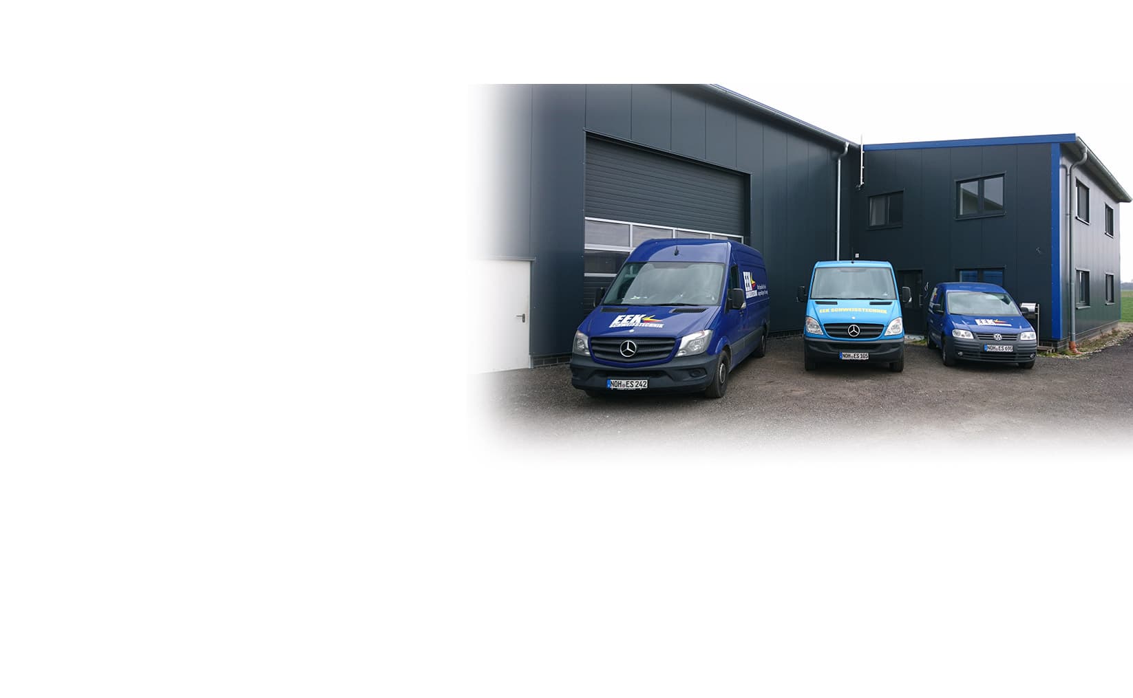 Schweißer bei der Arbeit in der Werkstatt